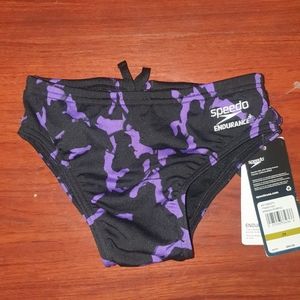 Speedo Men's Wrack It Up Brief Swimsuit size 24 BWT purple